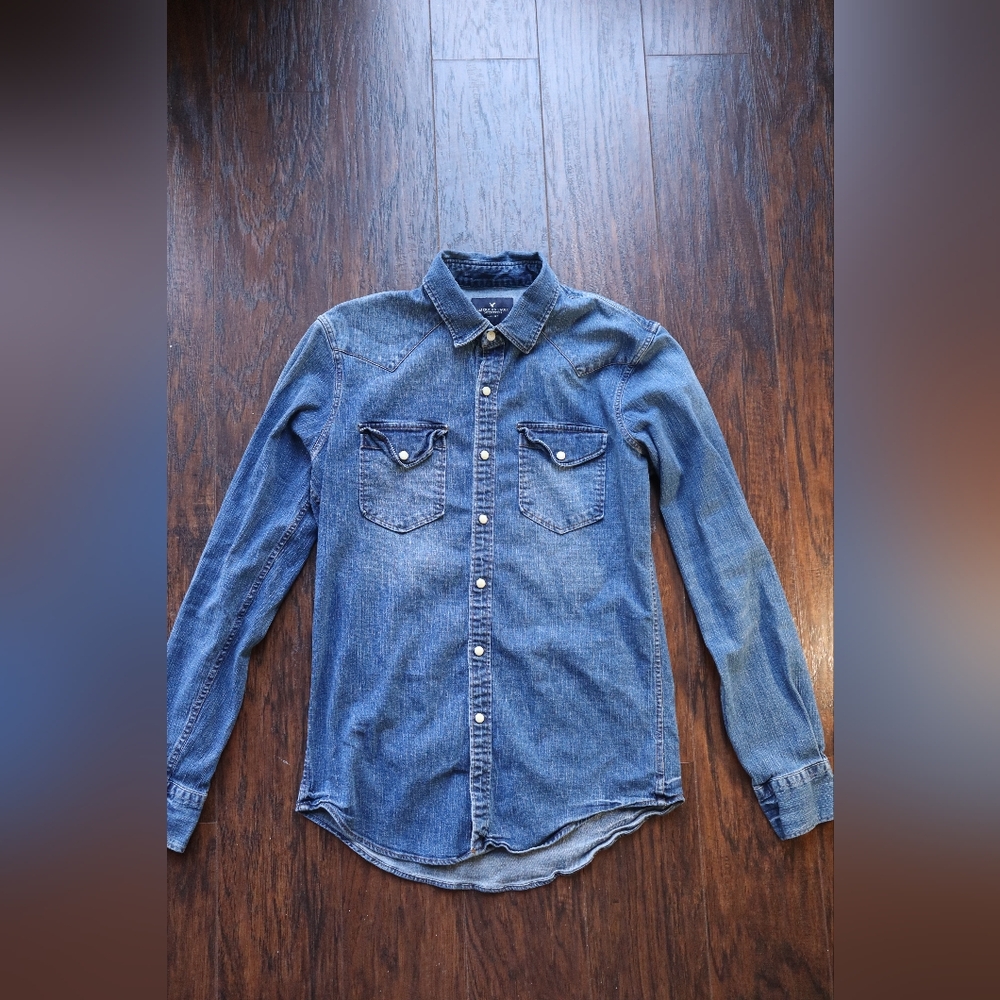 American Eagle Denim Button-up shirt